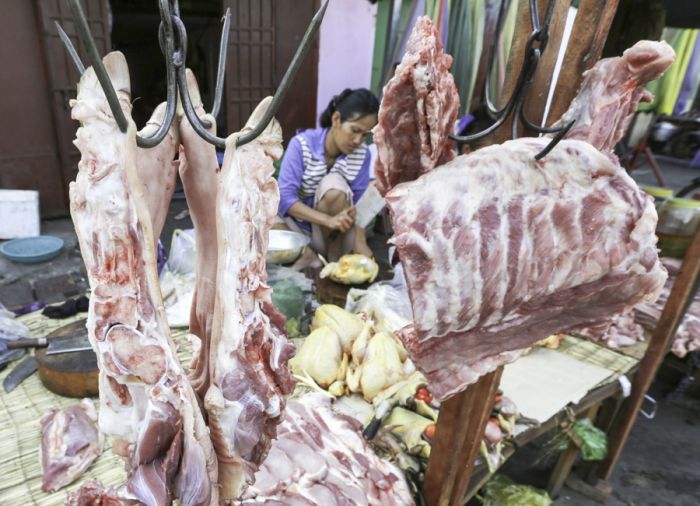 カンボジア農業省、ベトナムからの輸入豚へ注意勧告