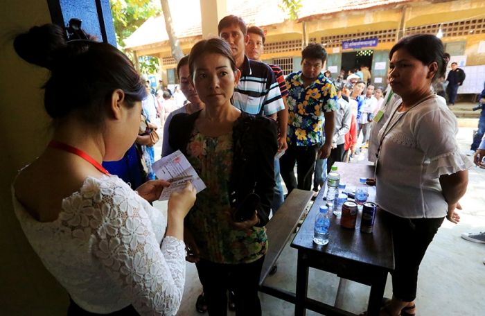 カンボジア、登録投票者の85%が選挙に参加