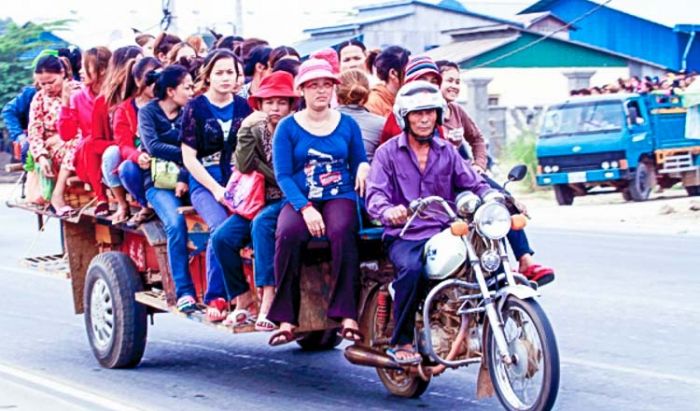  女性のための生活資金援助、カンボジアでも拡大へ
