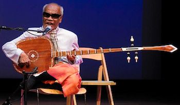 カンボジアの伝統音楽演奏者、福岡で芸術文化賞を受賞