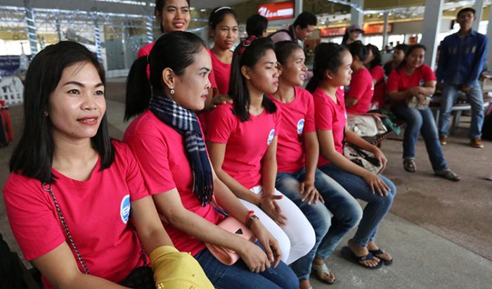 女性省、昨年労働目的で海外渡航した女性の数が約2万人に上ることを発表