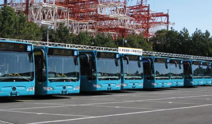 日本政府による寄贈バス20台到着、プノンペンで運行へ