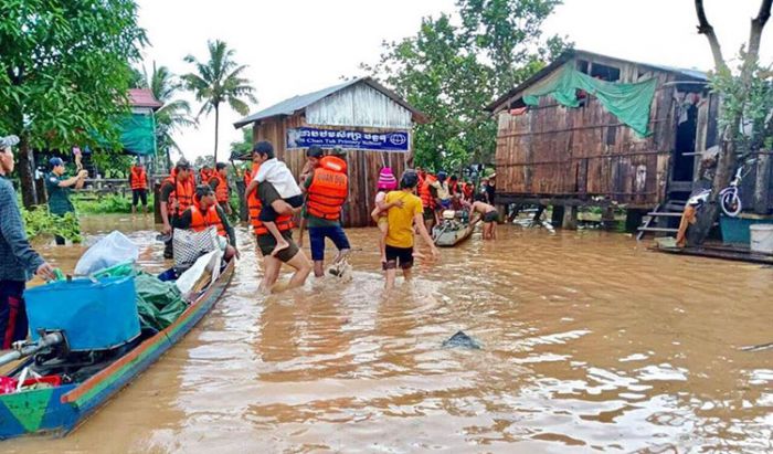 ラオスダム決壊事故、カンボジアでも洪水が発生し避難勧告