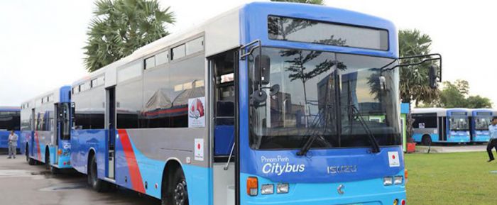 日本政府寄贈のバス到着、新たに5路線を開設