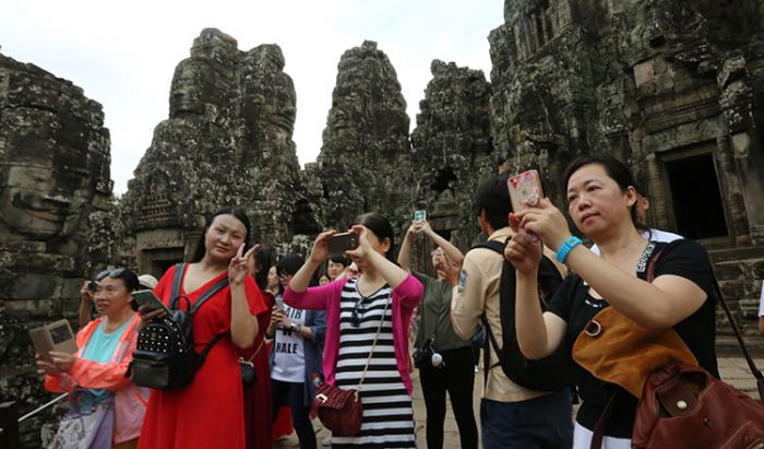 観光客数、12％増で430万人へ