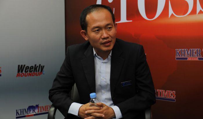 カンボジア人学者、外交政策は順調と語る