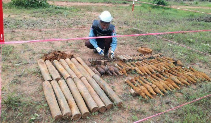 日本 23年までカンボジアの地雷除去支援へ