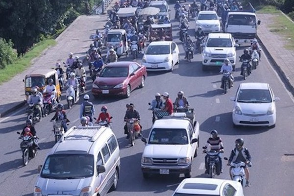 カンボジア、交通違反の罰金を最大5倍に