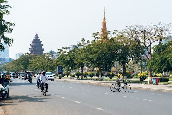 カンボジア、アメリカなど6か国からの入国制限を解除
