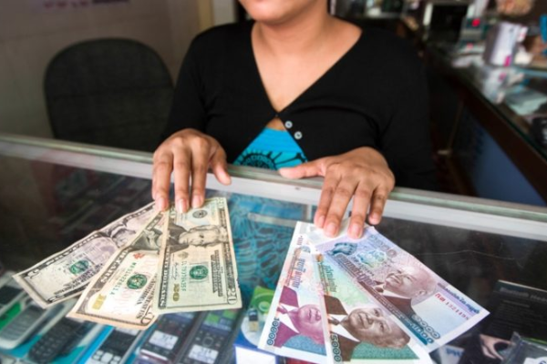 カンボジア、中銀が米ドル小額紙幣の受け入れ制限へ