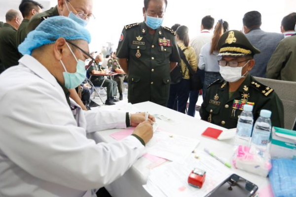 カンボジアで新たにコロナ感染者1人、442人がワクチン接種