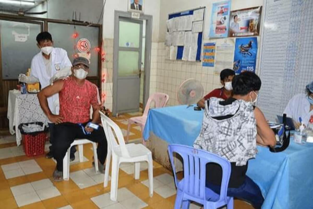 カンボジア：ファイザー製ワクチンは追加接種のみに使用