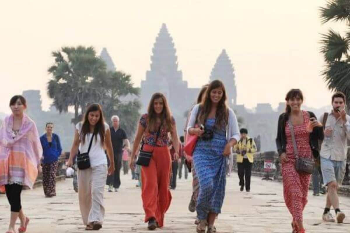 カンボジア、2021年の観光収入は前年比82%減少