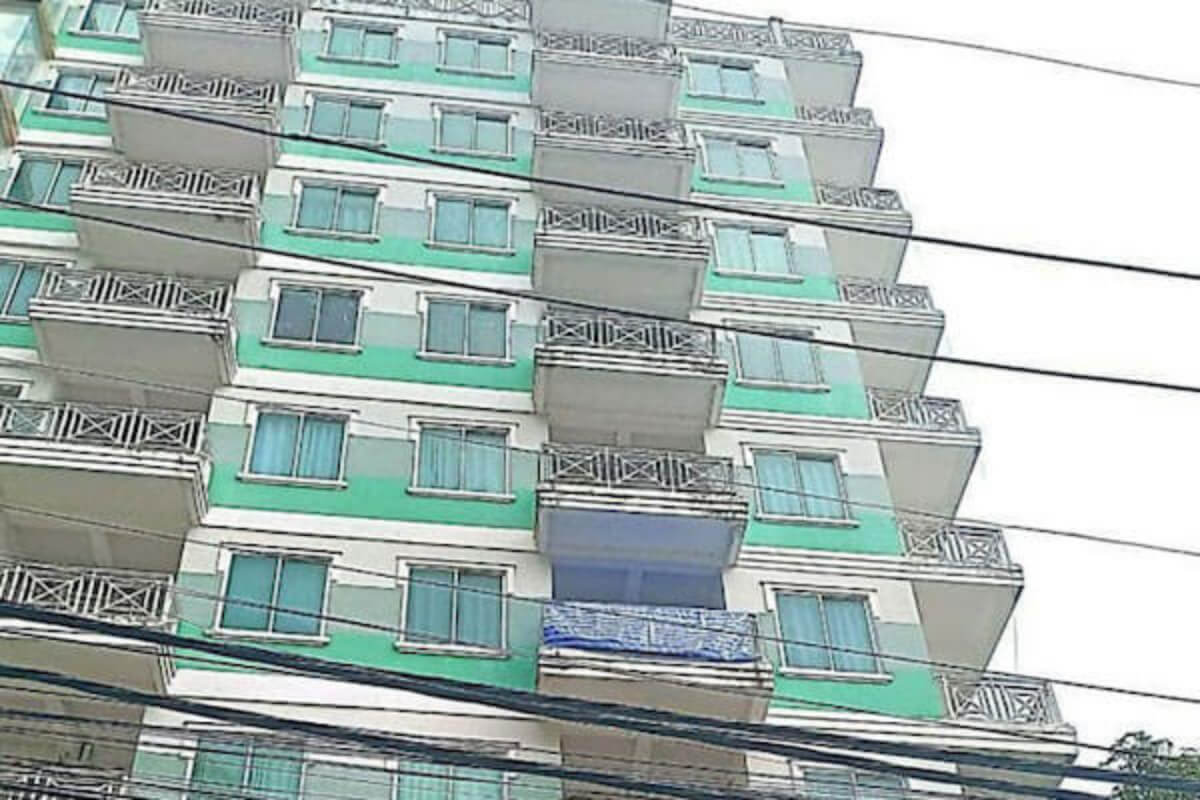 タイ人男性、建物の11階から飛び降り自殺か