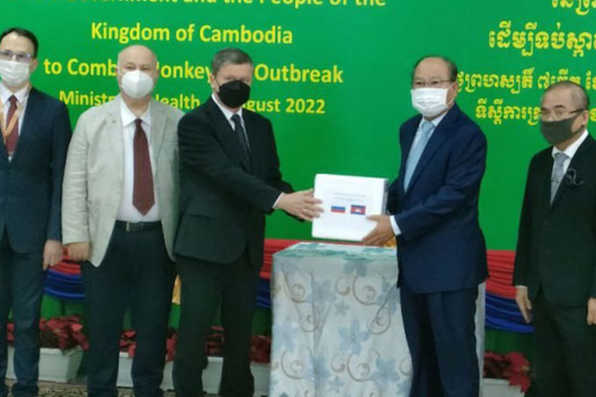 ロシア、カンボジアへサル痘検査キット500個を供与