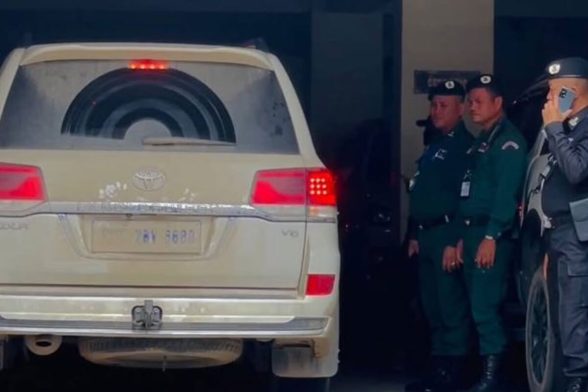 麻薬約2000kgと銃、爆弾所持　台湾人8人を逮捕