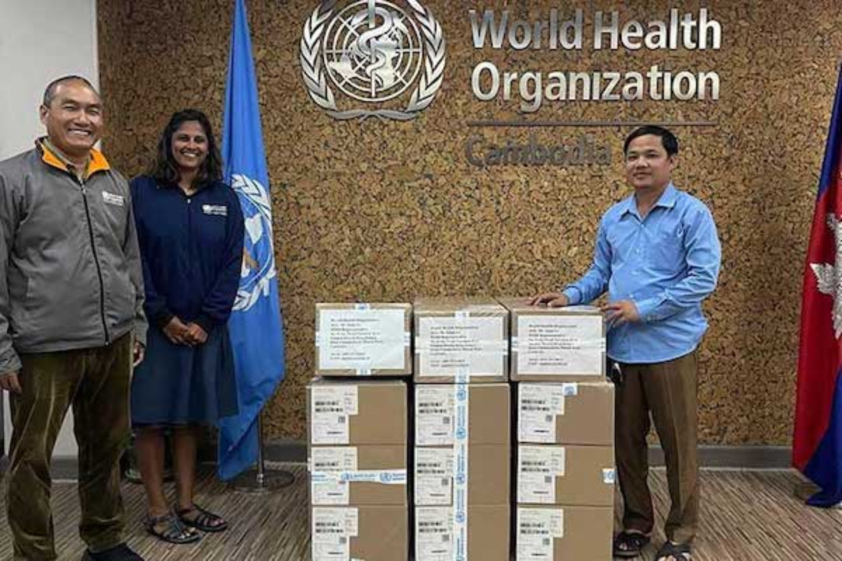 鳥インフルエンザ、WHOがカンボジアにワクチン3000回分を供与