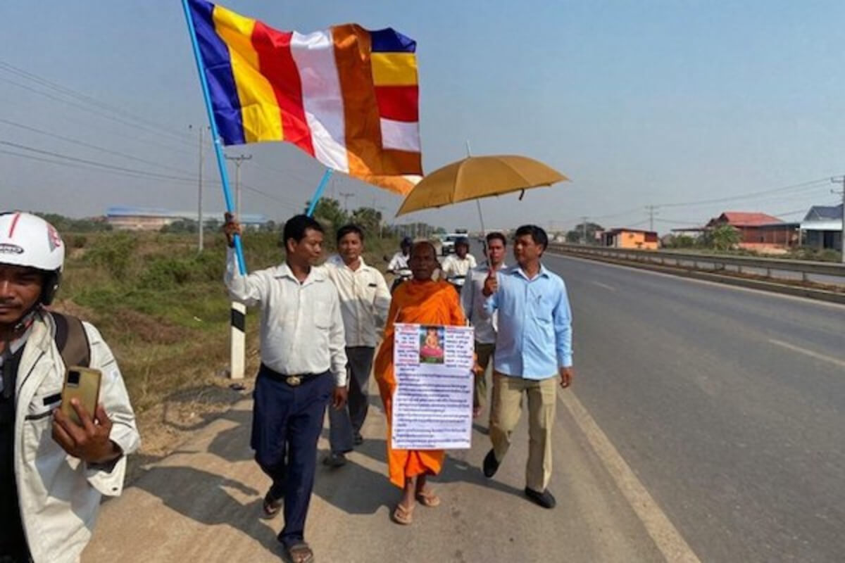 カンボジア政府に対する社会倫理回復デモ、僧侶が逮捕・聖職剥奪