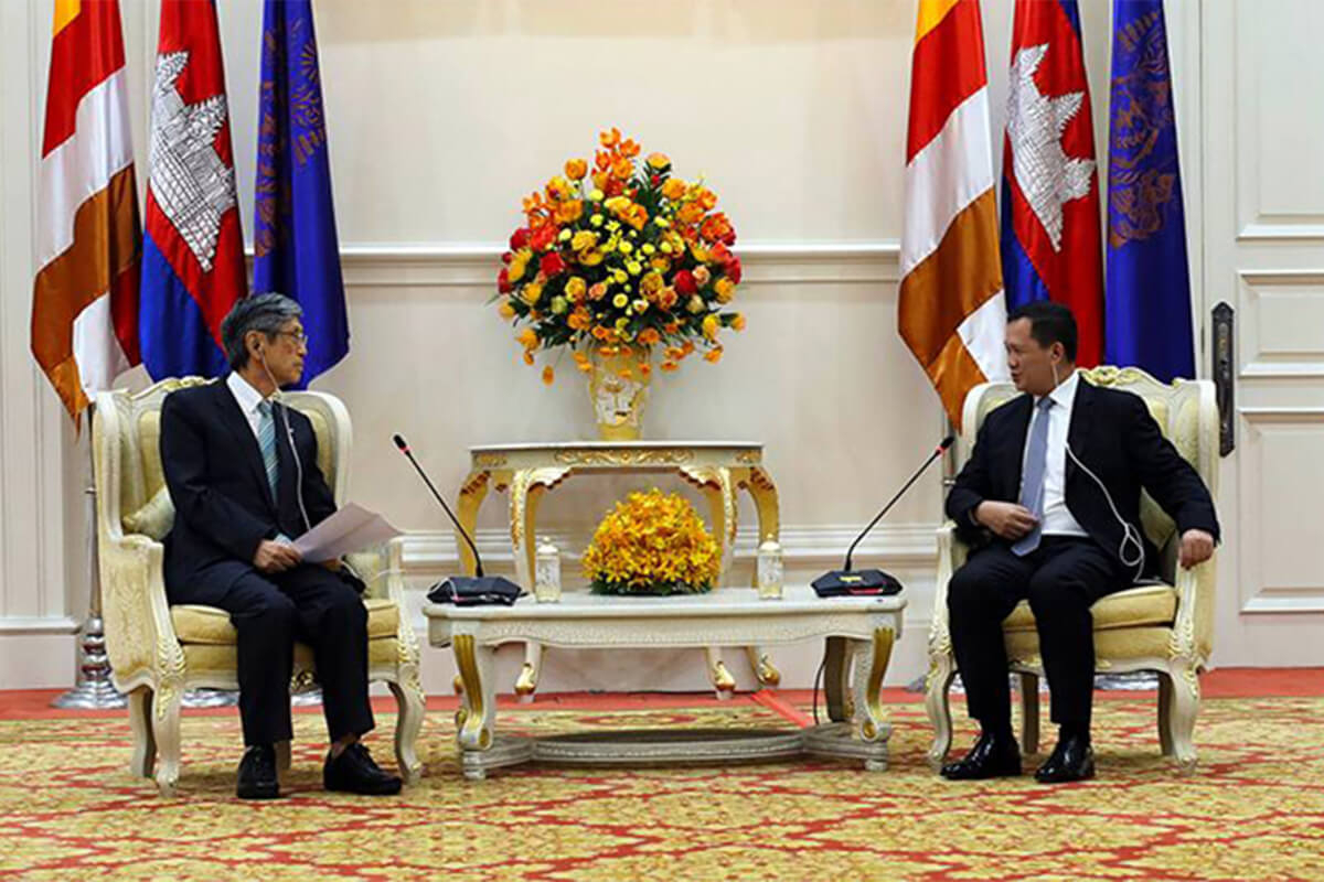 カンボジアの首相、日本との協力強化に期待