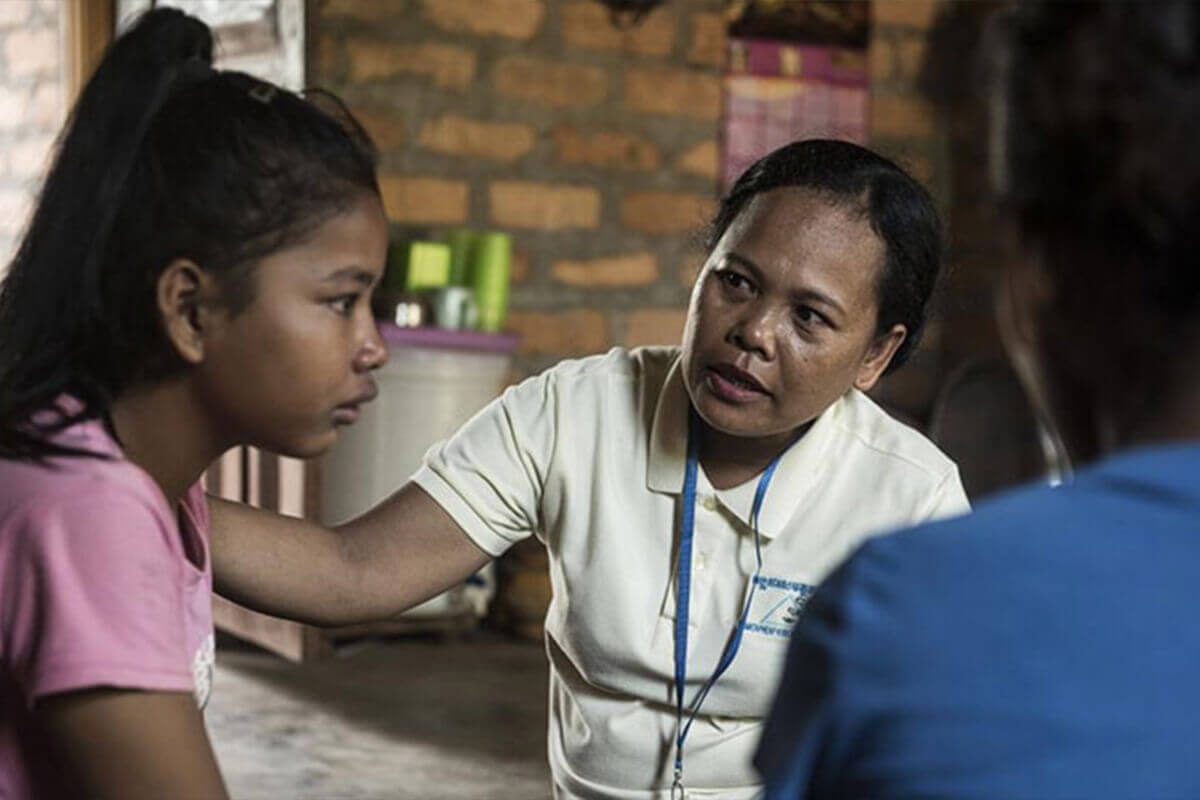 ユニセフ地域局長、カンボジアにおける子供への暴力停止を呼びかけ