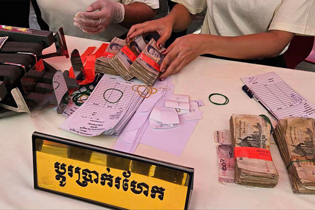 カンボジア国立銀行、古いリエル紙幣を無料で交換