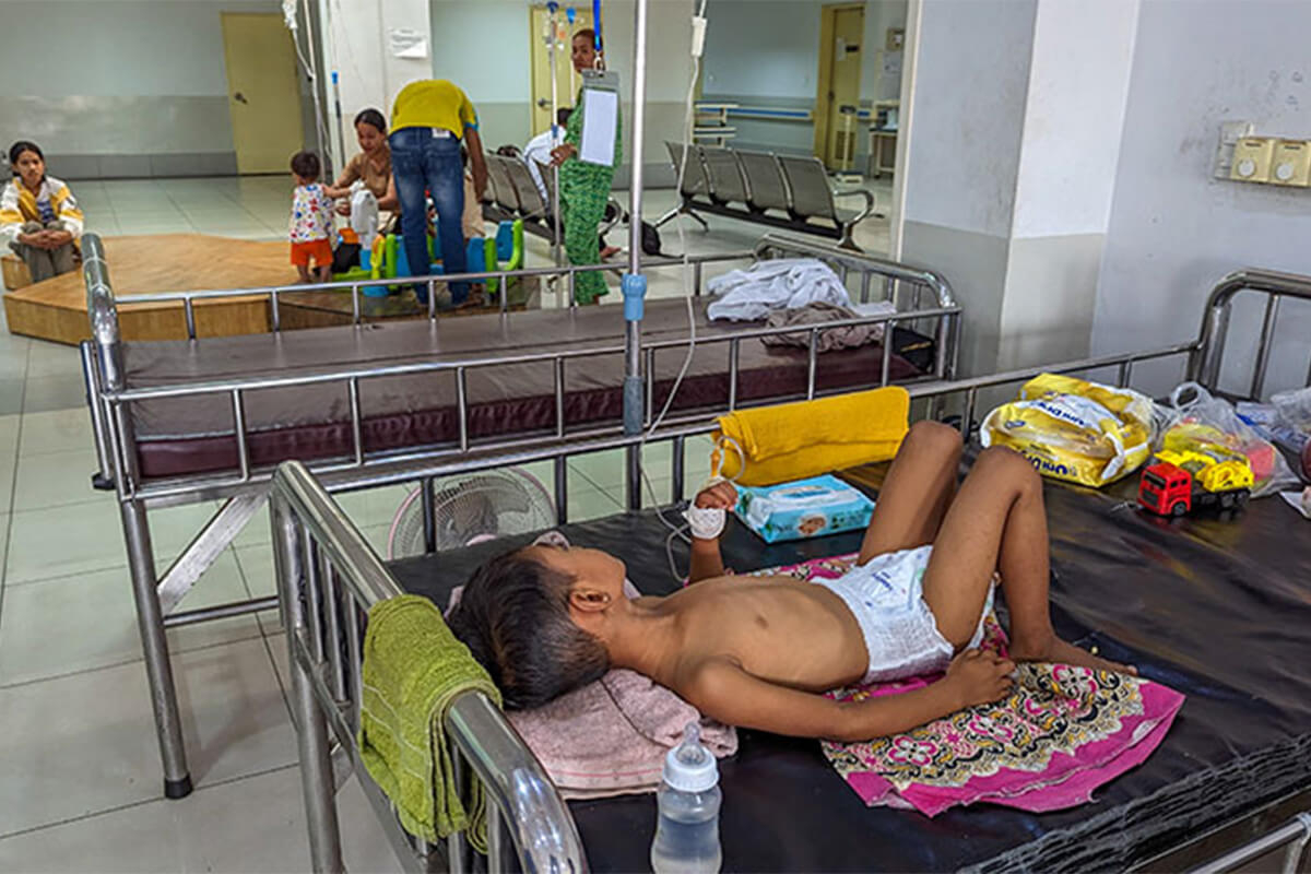 カンボジア国立小児病院、患者数が急増