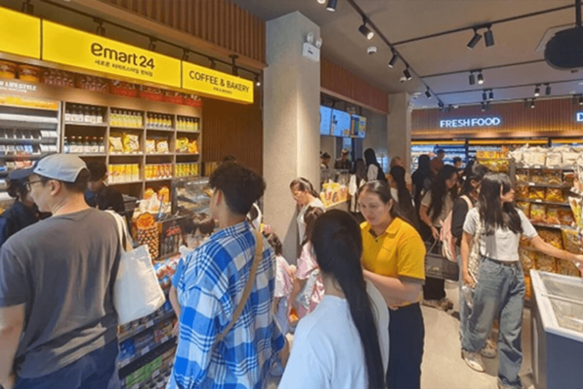 韓国系コンビニのE-Mart24、ボンケンコンに1号店を開店