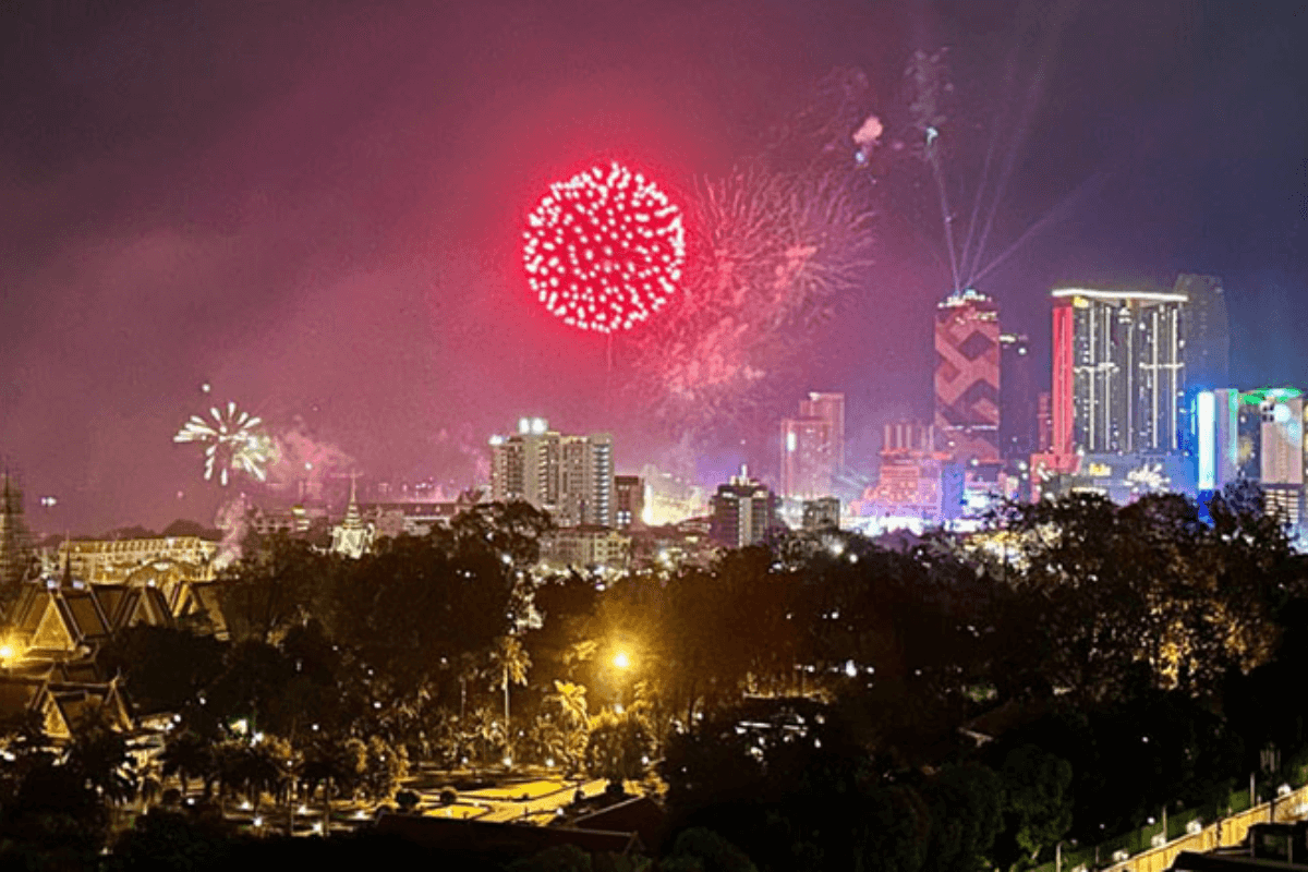 プノンペンで年末イベント、大晦日は王宮前広場へ