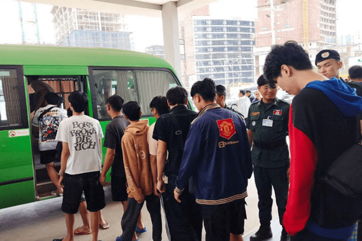 カンボジアがオンライン詐欺の温床、2年間で約5000人を逮捕