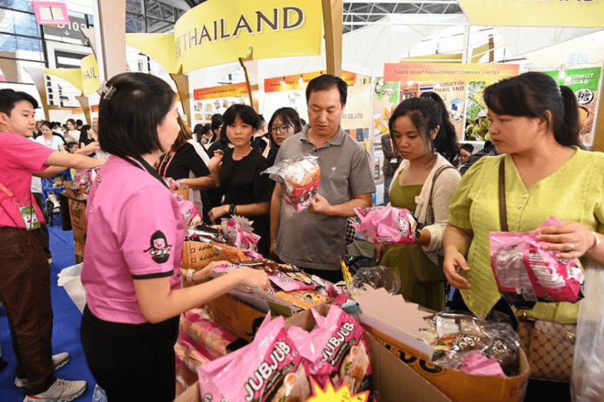 中国が人的往来を加速、ASEANビザを導入