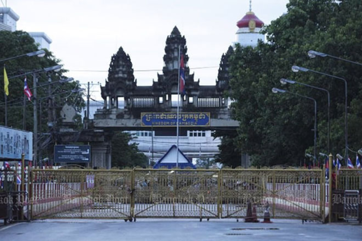 カンボジアの国境検問所、タイ軍が一斉閉鎖