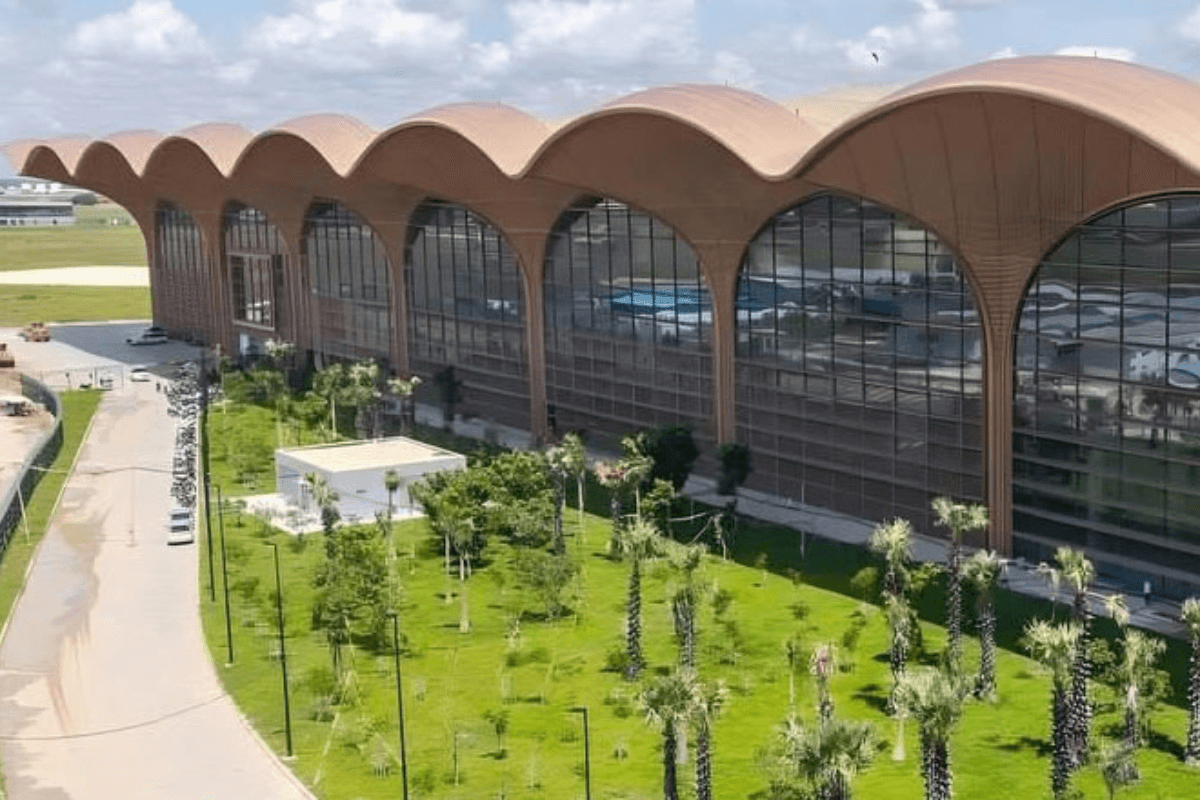 カンボジアのテチョ国際空港、2025年9月9日に開港