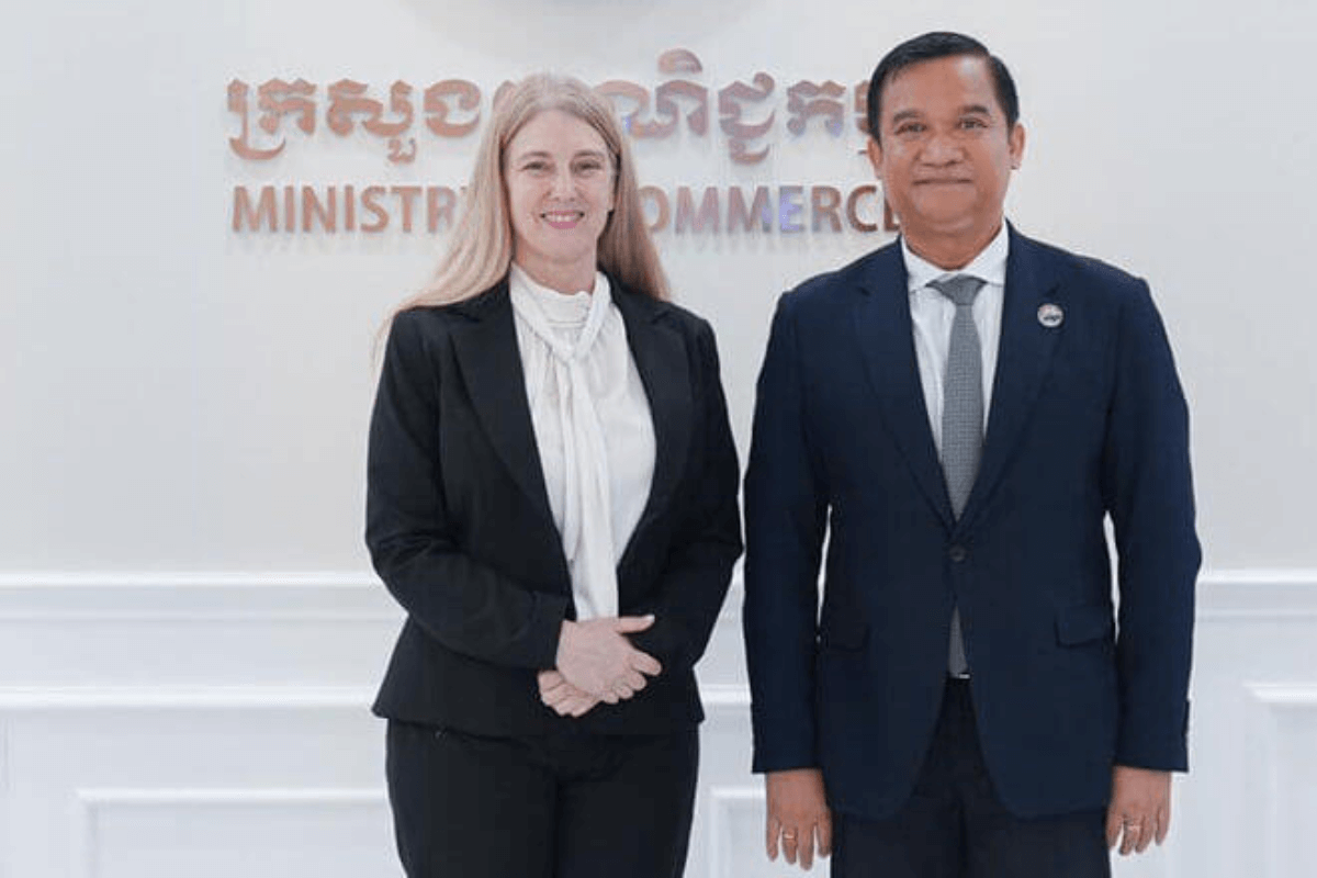 カンボジアとの経済関係を強化、米国が貿易・投資促進に向け協議