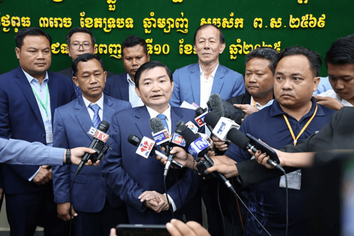 カンボジア縫製業の最低賃金、政府判断に委ねる方針