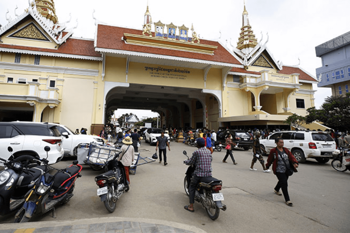 国境再開の最終判断は軍、タイ首相が明言