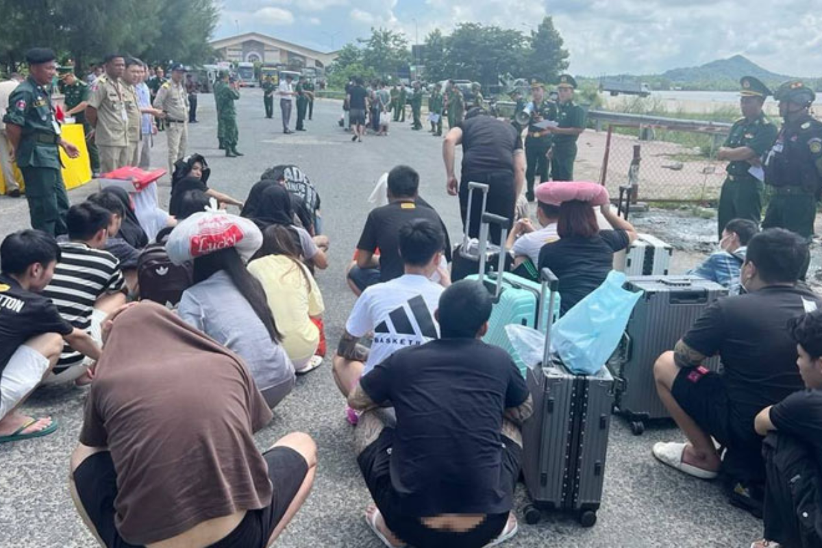 カンボジアの越境犯罪対策強化、ネット詐欺で3455人を逮捕