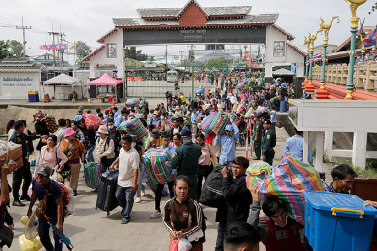 カンボジア、帰国労働者支援で世界銀行と協力強化