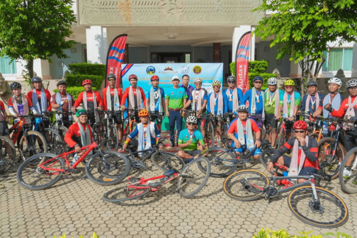 カンボジアで千キロのサイクリング、日本人選手も参加