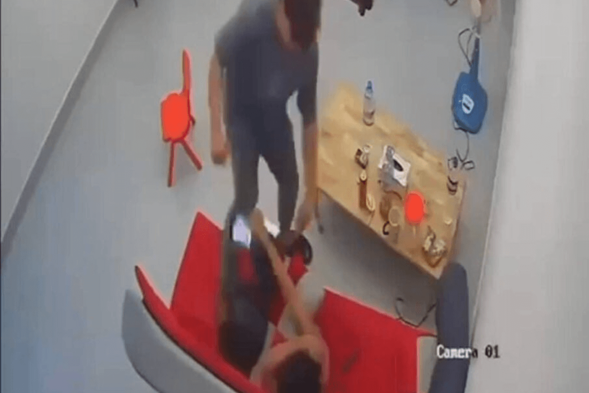 プノンペンのマッサージ店で暴行、性的サービス拒否が原因