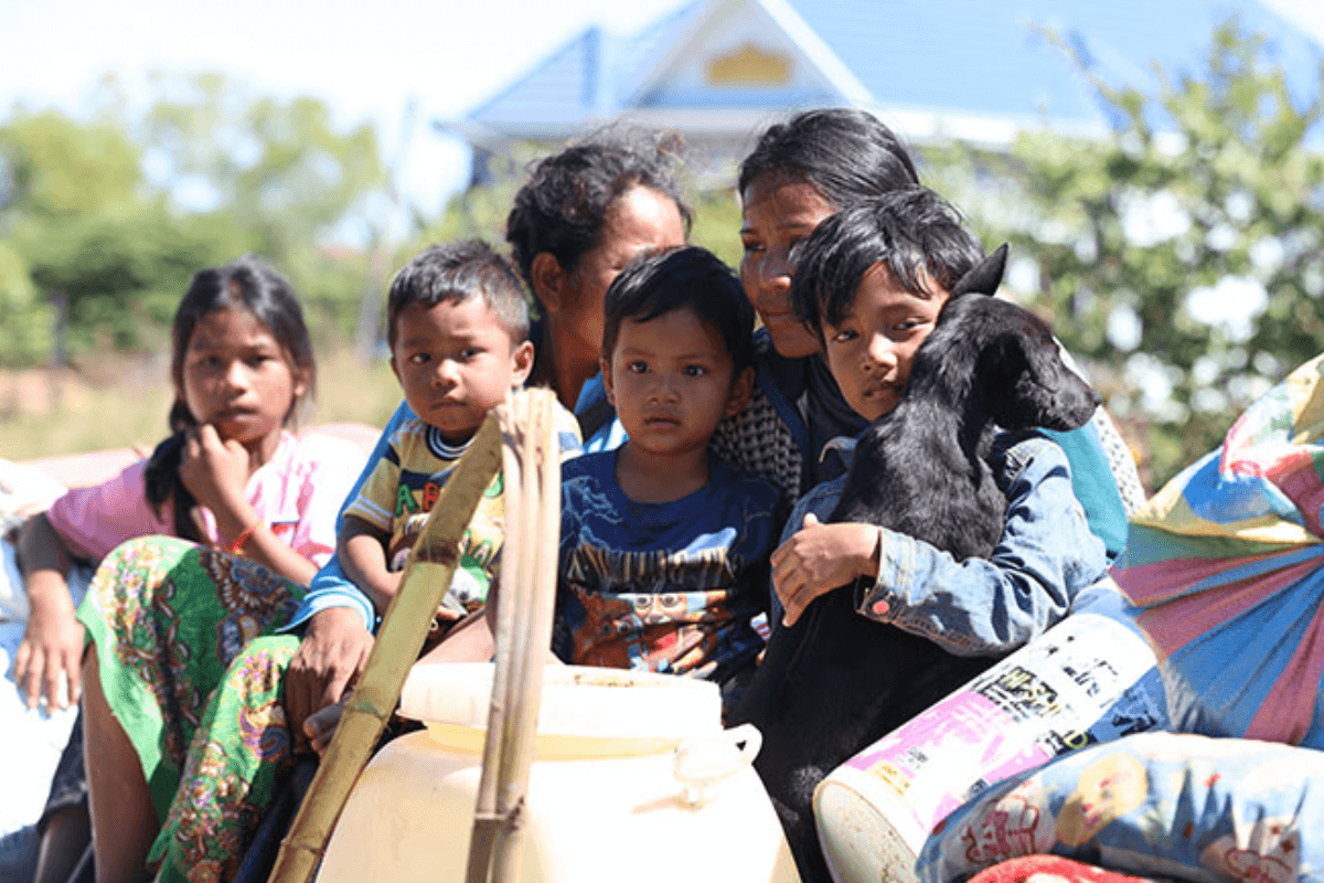 タイ軍の侵攻で大規模避難、ポル・ポト以来の人道危機