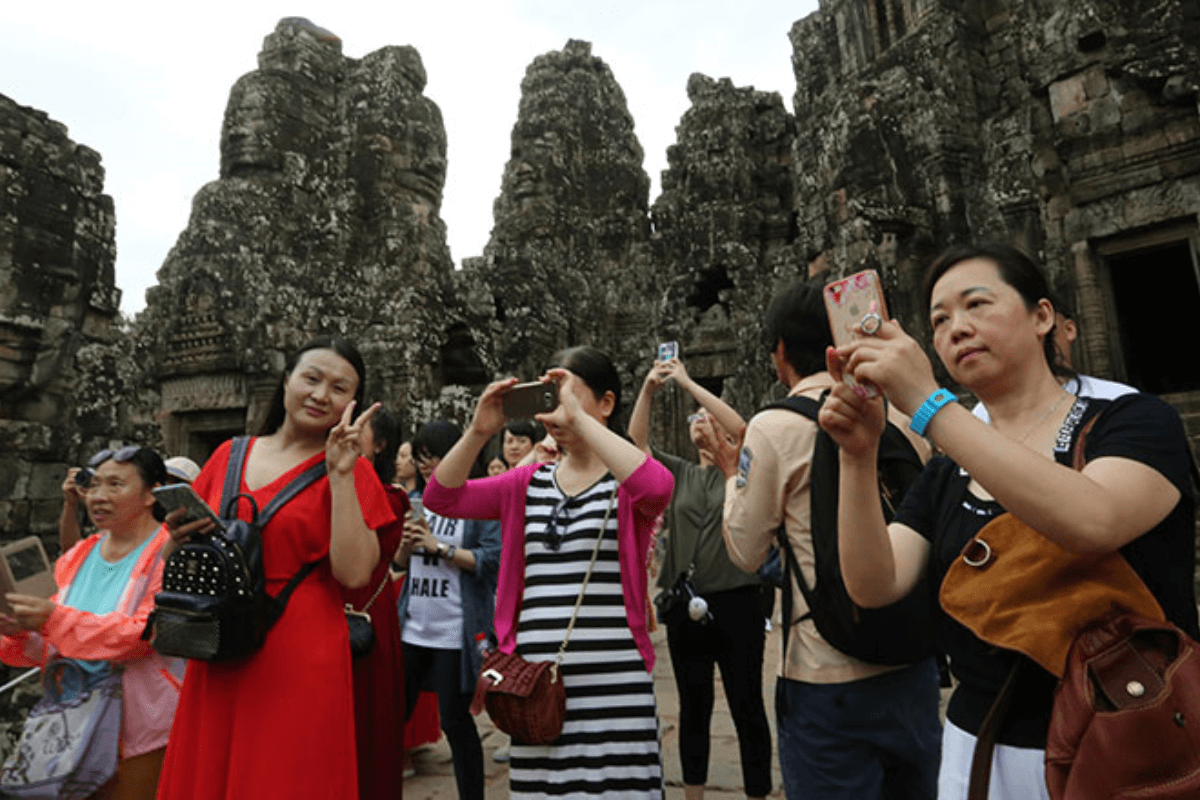 中国対象のビザ免除政策、将来的には日本や欧米に拡大