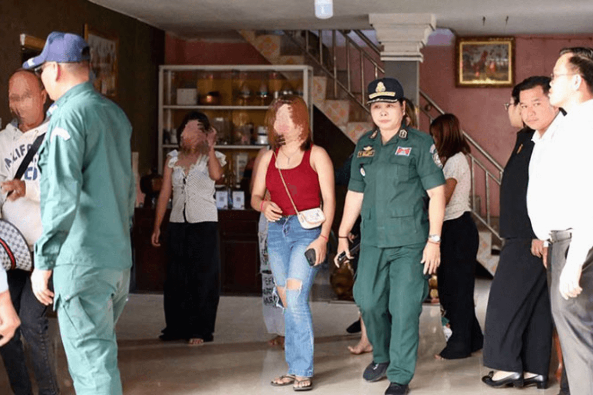 カンボジアで人身売買摘発、2025年には410人逮捕