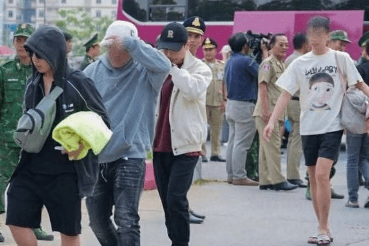 カンボジアの詐欺拠点摘発、外国人1500人超を国外退去