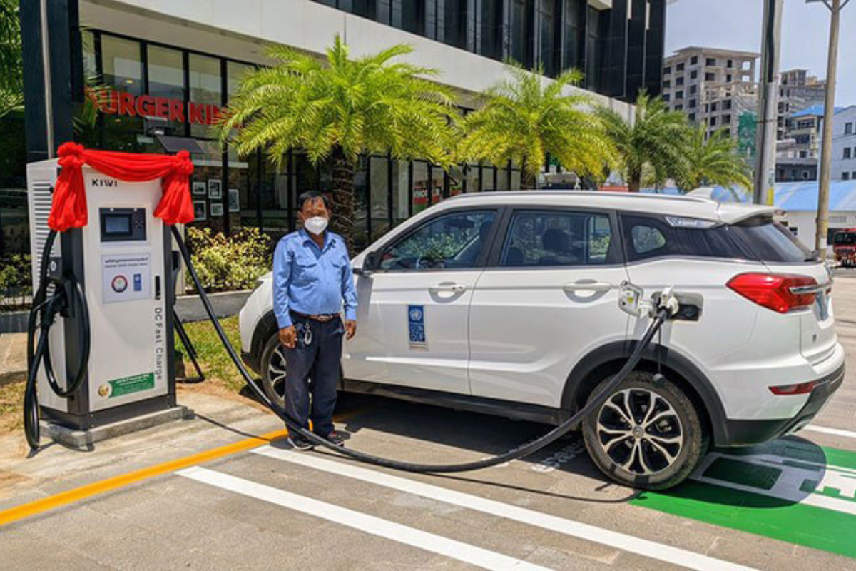 EVや再生エネ関連機器、関税を大幅引き下げ