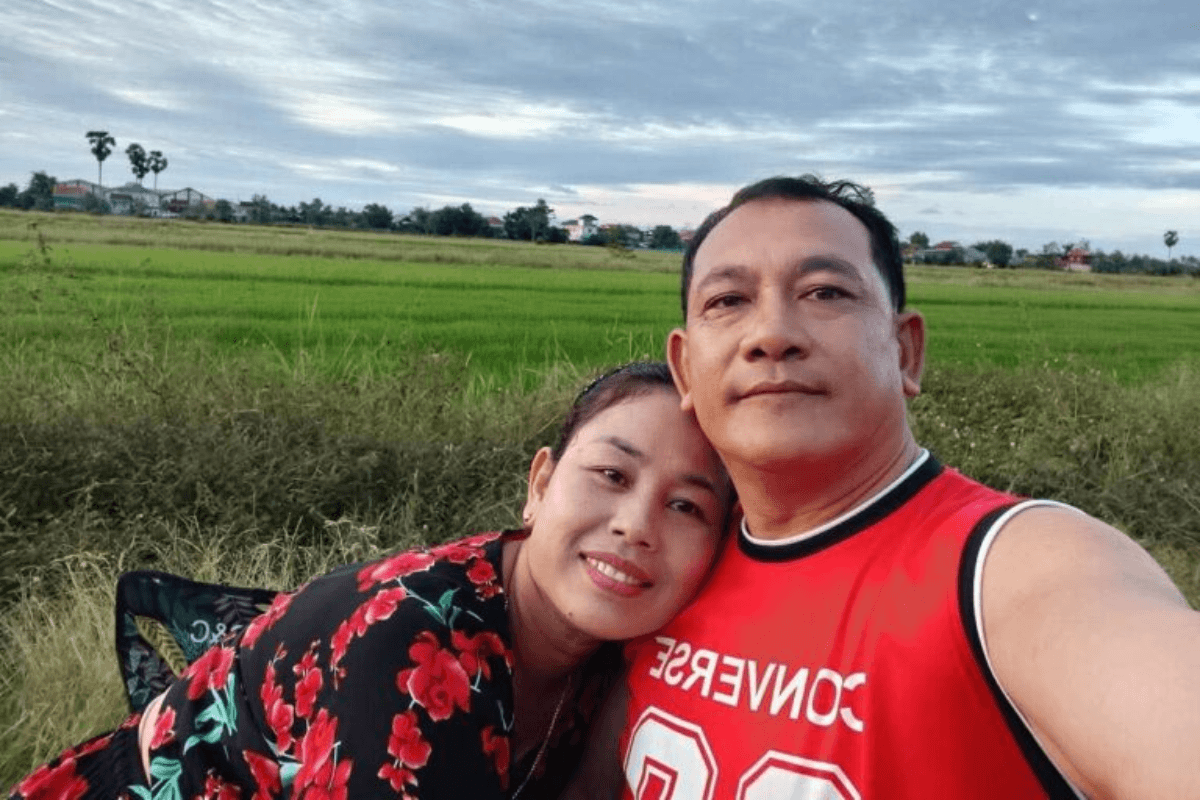 元夫が市場で元妻に発砲、無理心中事件