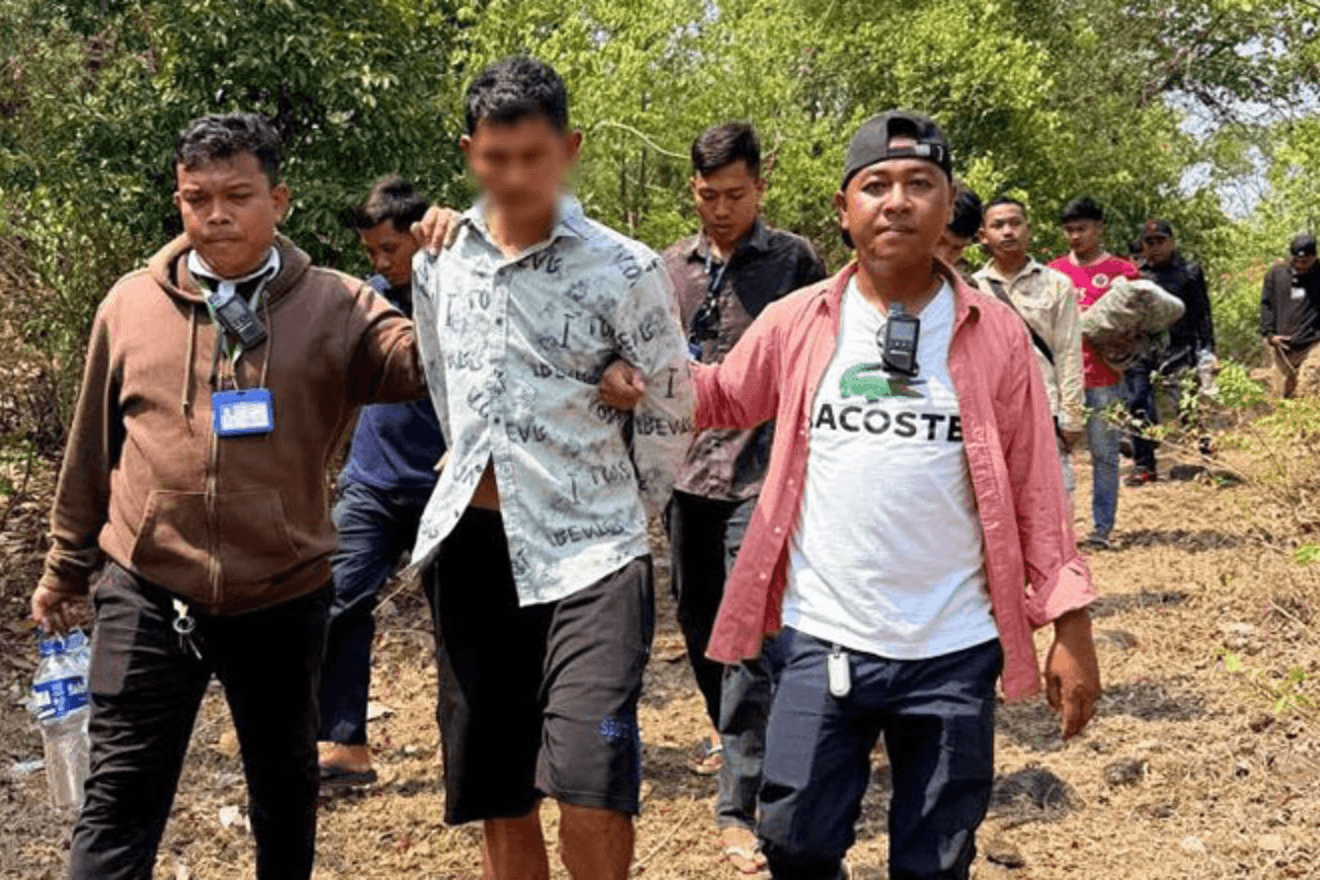 美容室で元妻を銃撃殺害、逃走の男を森林で逮捕