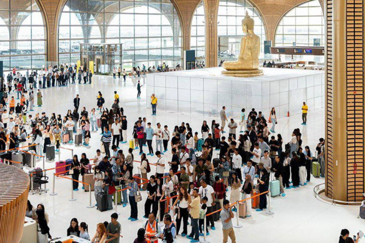 クメール正月で空港混雑、国際旅客10万人超の急増