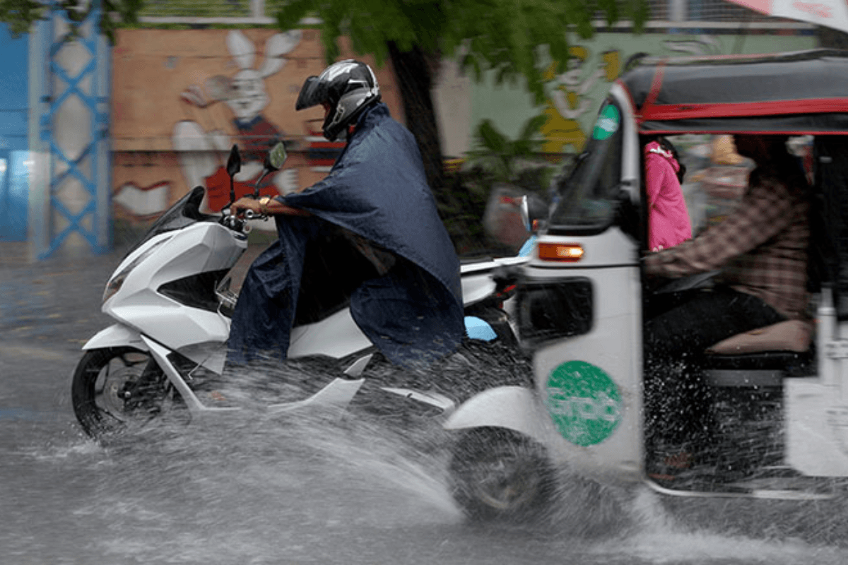 喧騒の首都が一変、雨季の到来でプノンペンに広がる癒しの時間