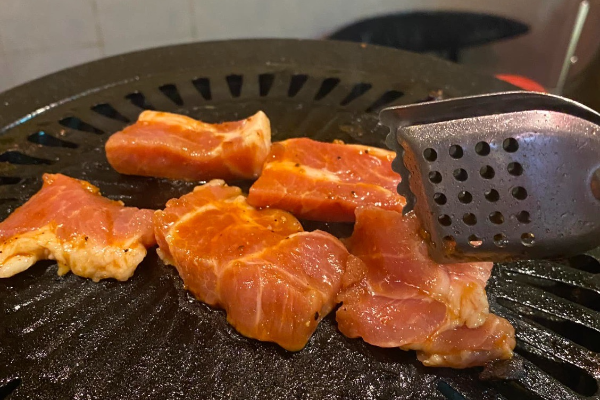 29日は肉の日で最大29％OFF！絶品カレーが進化した虎二郎