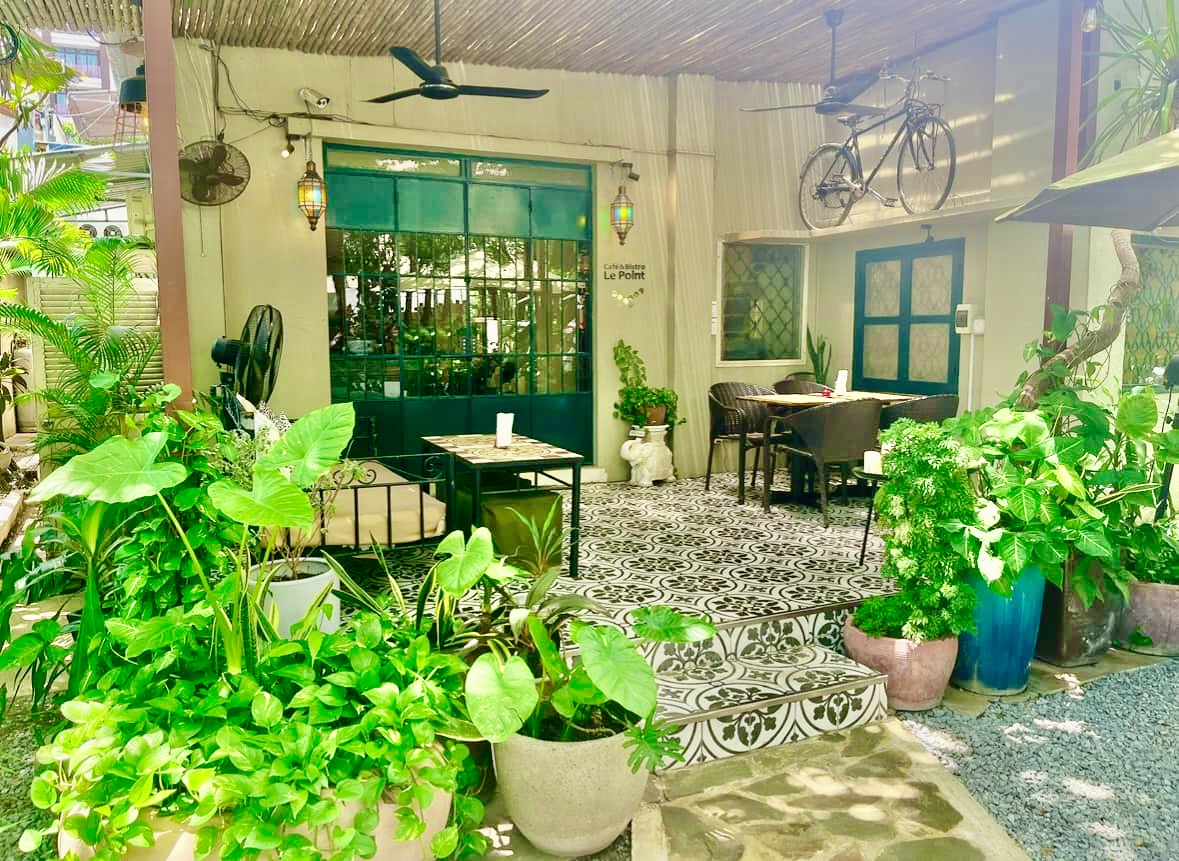 Le Point Cafe & Bistro（ルポワン）